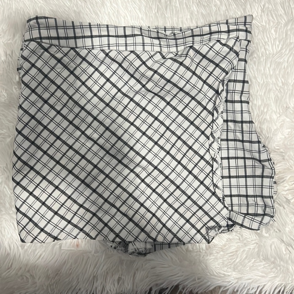 Garage skort